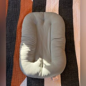 Snuggle Me Infant Lounger